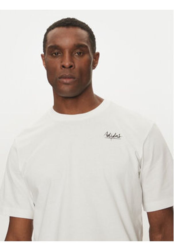 Adidas - adidas T-Shirt Lounge Still Life Bowl Graphic JJ3962 Biały Regular Fit. Kolor: biały. Materiał: bawełna