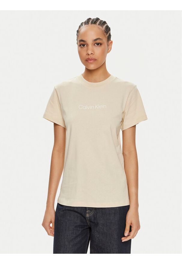 Calvin Klein T-Shirt Hero Logo K20K205448 Beżowy Regular Fit. Kolor: beżowy. Materiał: bawełna