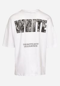 Born2be - Biała Bawełniana Koszulka T-shirt z Ozdobnym Nadrukiem Sanestia. Okazja: na co dzień. Kolor: biały. Materiał: bawełna. Wzór: nadruk. Styl: klasyczny, casual, elegancki