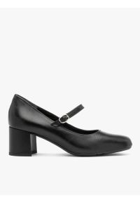 Ryłko - Czarne czółenka z paskiem. Nosek buta: okrągły. Zapięcie: pasek. Kolor: czarny. Materiał: skóra. Szerokość cholewki: normalna. Obcas: na obcasie. Styl: street. Wysokość obcasa: średni #1