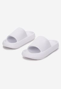 Born2be - Białe Klapki z Pianki o Minimalistycznym Designie Kaseis. Okazja: na plażę, na co dzień. Kolor: biały. Styl: sportowy, casual