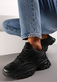 Renee - Czarne Sneakersy przed Kostkę na Grubej Podeszwie Maneh. Wysokość cholewki: przed kostkę. Kolor: czarny #1