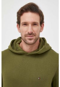 TOMMY HILFIGER - Tommy Hilfiger bluza męska kolor zielony z kapturem gładka. Typ kołnierza: kaptur. Kolor: zielony. Wzór: gładki #3