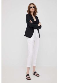 United Colors of Benetton spodnie lniane damskie kolor biały proste high waist. Okazja: na co dzień. Stan: podwyższony. Kolor: biały. Materiał: len. Styl: casual #3