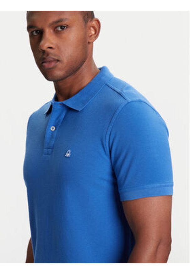 United Colors of Benetton - United Colors Of Benetton Polo 3089J3179 Niebieski Regular Fit. Typ kołnierza: polo. Kolor: niebieski. Materiał: bawełna