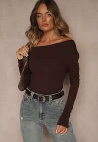 Renee - Brązowa Bluzka z Wiskozy z Dekoltem o Asymetrycznym Kroju Emmea. Kolor: brązowy. Materiał: wiskoza. Styl: klasyczny #1