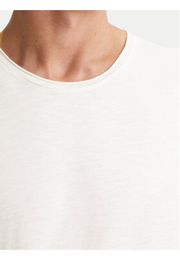 Marc O'Polo T-Shirt 536 2176 51270 Écru Regular Fit. Typ kołnierza: polo. Materiał: bawełna