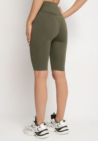 Born2be - Zielone Szorty Kolarki z Efektem Push-Up Briala. Kolor: zielony. Styl: sportowy, elegancki #4