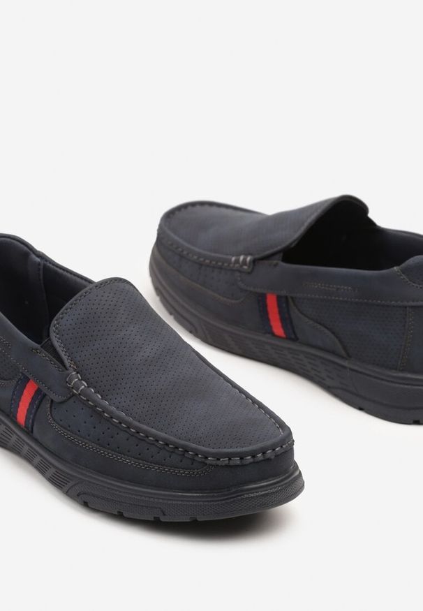Born2be - Granatowe Półbuty Mokasyny w Casualowym Stylu z Przeszyciami Finvia. Okazja: na co dzień. Zapięcie: bez zapięcia. Kolor: niebieski. Materiał: jeans. Obcas: na obcasie. Styl: elegancki, casual. Wysokość obcasa: niski