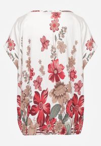 Born2be - Czerwona Wiskozowa Bluzka w Kwiaty Talina. Okazja: na co dzień. Kolekcja: plus size. Kolor: czerwony. Materiał: wiskoza. Długość: krótkie. Wzór: kwiaty. Sezon: lato. Styl: casual, klasyczny #7