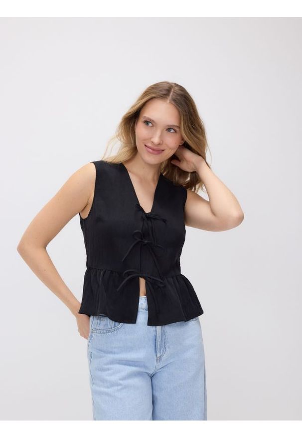 Reserved - Kamizelka z lyocellem - czarny. Kolor: czarny. Materiał: wiskoza, tkanina