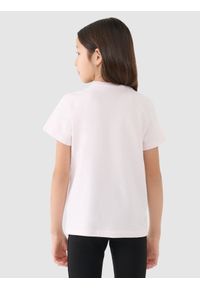 4f - 4F T-shirt regular z nadrukiem dziewczęcy - beżowy 158 (12-13 lat). Okazja: na co dzień. Kolor: beżowy. Materiał: dzianina, bawełna, jersey. Długość rękawa: krótki rękaw. Długość: krótkie. Wzór: nadruk. Sezon: lato. Styl: klasyczny, sportowy, casual
