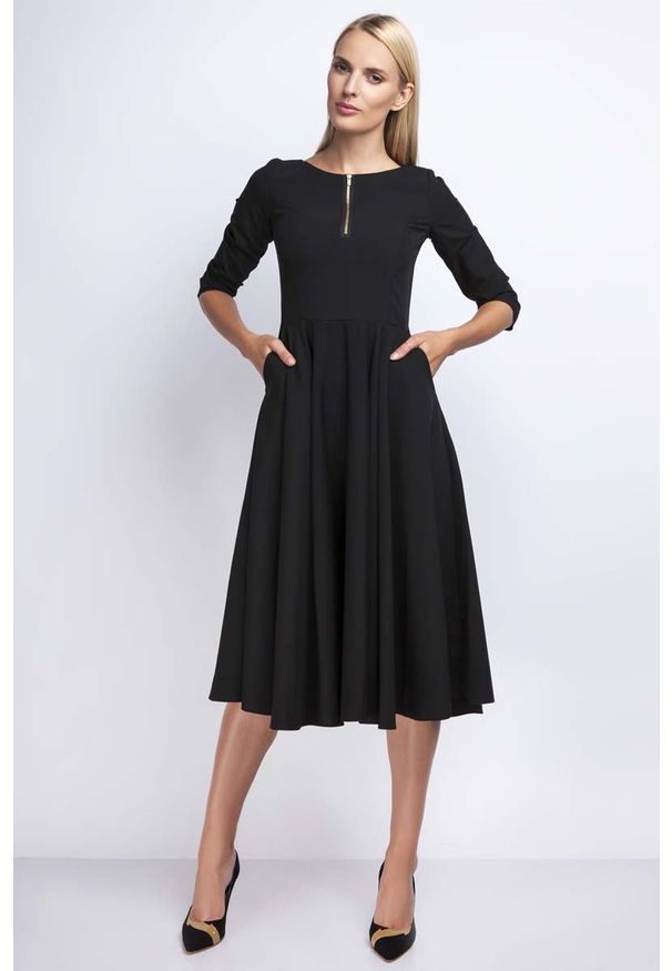 Nommo - Czarna Rozkloszowana Sukienka za Kolano z Kontrastowym Zamkiem. Kolor: czarny. Materiał: poliester, wiskoza