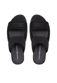 Calvin Klein Jeans Klapki Flatporm Sandal Webb YW0YW01074 Czarny. Kolor: czarny. Materiał: materiał