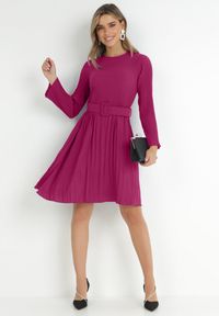 Born2be - Ciemnofioletowa Sukienka Plisowana z Paskiem Flyne. Kolor: fioletowy. Długość rękawa: długi rękaw. Styl: elegancki. Długość: mini #6