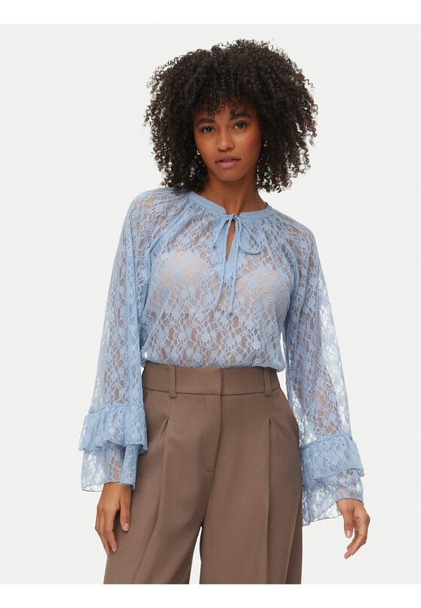 Vero Moda Bluzka Loulou 10345400 Błękitny Loose Fit. Kolor: niebieski. Materiał: syntetyk