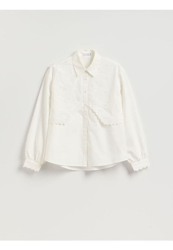 Reserved - Bawełniana koszula z haftem - biały. Kolor: biały. Materiał: bawełna. Wzór: haft
