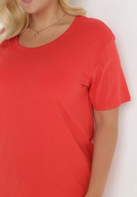 Born2be - Czerwony T-shirt Aetheriel. Kolor: czerwony. Materiał: dzianina. Długość rękawa: krótki rękaw. Długość: krótkie. Wzór: gładki. Styl: sportowy, klasyczny #5