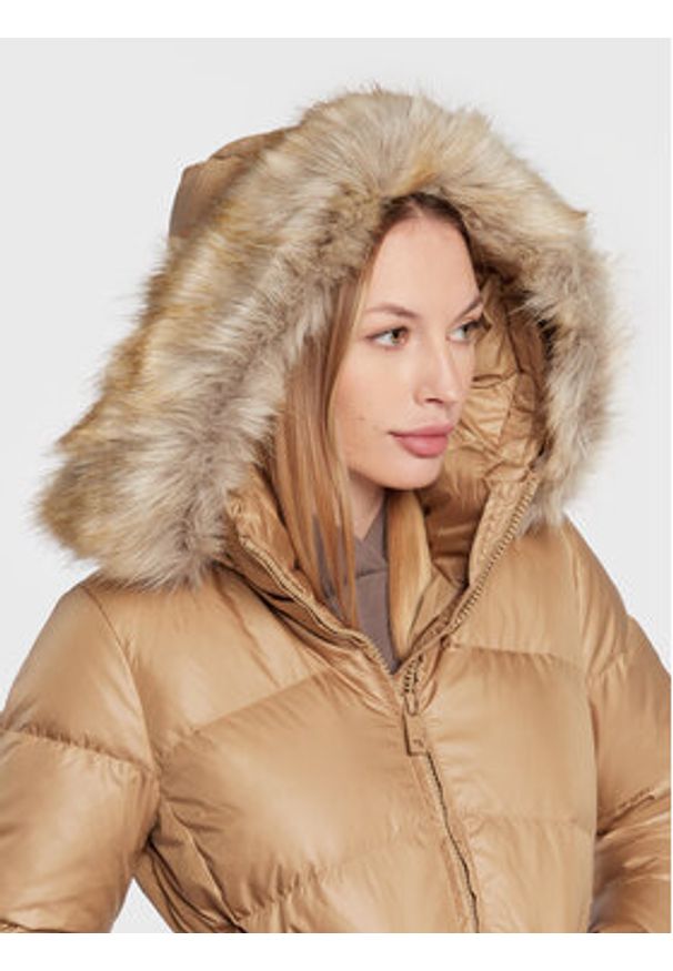 Calvin Klein Kurtka puchowa Essential K20K204953 Beżowy Regular Fit. Kolor: beżowy. Materiał: syntetyk, puch