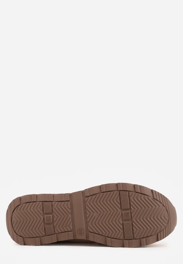 Renee - Różowe Sneakersy na Platformie z Tweedowym Zdobieniem i Perforacją Dioseleia. Okazja: na co dzień. Kolor: różowy. Materiał: jeans. Wzór: aplikacja. Obcas: na platformie