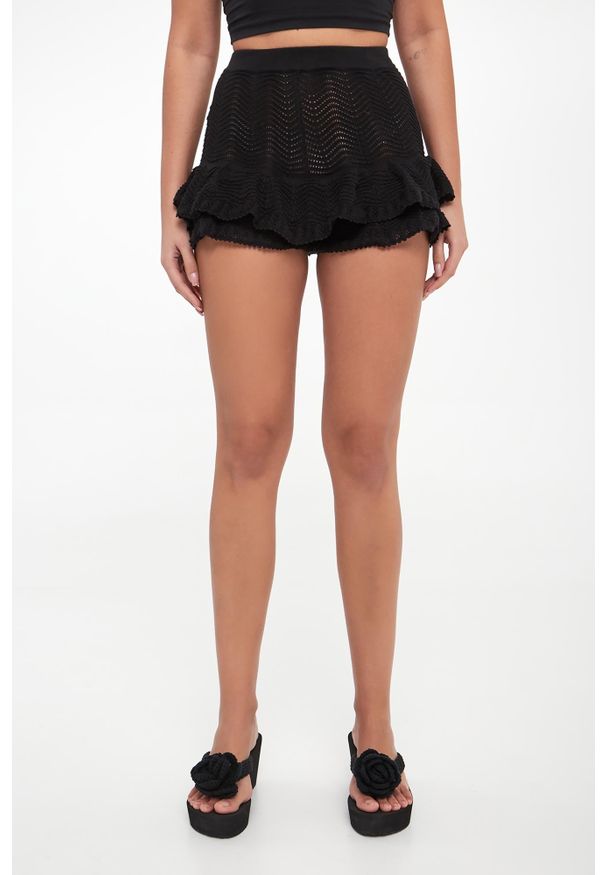 Twinset Milano - Szorty damskie ażurowe z falbanami TWINSET. Wzór: ażurowy