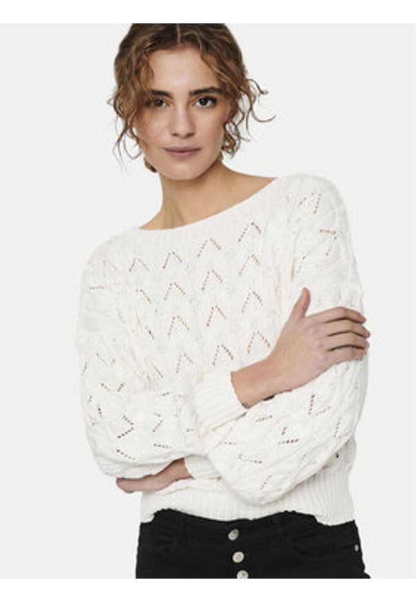 only - ONLY Sweter Brynn 15222853 Biały Regular Fit. Kolor: biały. Materiał: bawełna