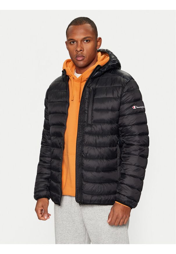 Champion Kurtka zimowa 220340 Czarny Regular Fit. Kolor: czarny. Materiał: syntetyk. Sezon: zima