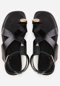 Born2be - Czarne Sandały Typu Japonki z Metaliczną Ozdobą Meledra. Okazja: na co dzień. Zapięcie: sprzączka. Kolor: czarny. Materiał: jeans. Wzór: aplikacja. Sezon: lato. Styl: casual, elegancki, klasyczny #6