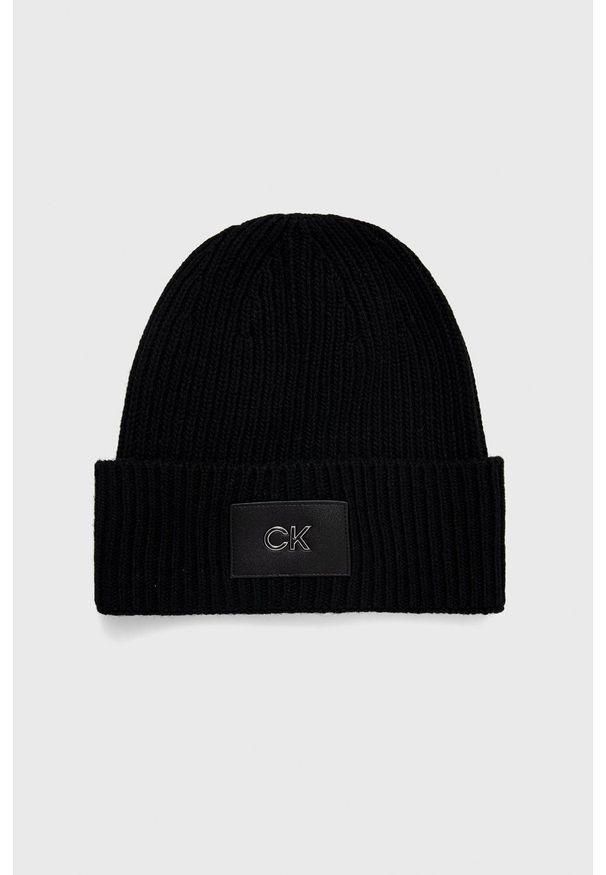 Calvin Klein czapka z domieszką wełny kolor czarny z cienkiej dzianiny z domieszką wełny. Kolor: czarny. Materiał: wełna, dzianina