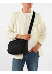 Hunter Saszetka HTR-E-004-05 Czarny. Kolor: czarny. Materiał: materiał #1