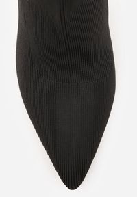 Renee - Czarne Botki na Szpilce Vices z Elastyczną Cholewką Nallafia. Okazja: na co dzień. Kolor: czarny. Szerokość cholewki: normalna. Obcas: na szpilce. Styl: casual, glamour, klasyczny #7