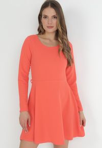 Born2be - Pomarańczowa Gładka Sukienka Mini z Długimi Rękawami Irimona. Kolor: pomarańczowy. Długość rękawa: długi rękaw. Wzór: gładki. Długość: mini #5