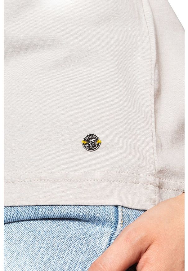 Mustang - MUSTANG T SHIRT DAMSKI Alexia C Embro Dove 1009060 4025. Wzór: nadruk