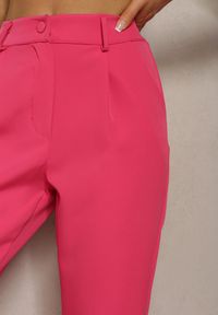 Renee - Ciemnoróżowe Spodnie Regular Namamn. Okazja: na spotkanie biznesowe. Kolor: różowy. Długość: długie. Styl: biznesowy #2