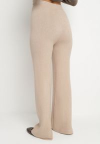 Born2be - Beżowe Ocieplane Spodnie Dzianinowe o Szerokim Kroju Miorea. Okazja: na spacer. Kolor: beżowy. Materiał: dzianina #3