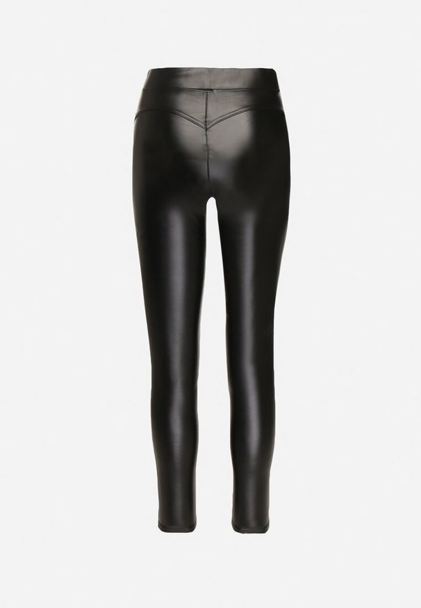 Born2be - Czarne Legginsy z Ekoskóry Ocieplane z Efektem Push-Up Labrisa. Okazja: na co dzień. Stan: podwyższony. Kolor: czarny. Materiał: materiał. Styl: casual, elegancki