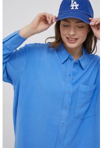 only - Only koszula damska relaxed z kołnierzykiem klasycznym. Typ kołnierza: kołnierzyk klasyczny. Kolor: niebieski. Materiał: tkanina, materiał, wiskoza. Styl: klasyczny #3