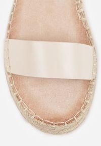 Born2be - Beżowe Sandały VICES na Grubej Plecionej Podeszwie z Paskiem Wokół Kostki Roselena. Okazja: na spacer, na co dzień. Zapięcie: pasek. Kolor: beżowy. Materiał: len. Wzór: haft. Sezon: lato. Styl: casual, elegancki #2