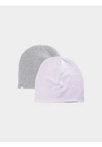 4f - Czapka beanie dwustronna dziecięca - fioletowa. Kolor: fioletowy. Materiał: bawełna, materiał, dzianina. Sezon: wiosna. Styl: casual, sportowy, klasyczny