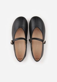 Born2be - Czarne Balerinki z Paskiem na Sprzączkę Bragia. Okazja: na co dzień. Zapięcie: pasek. Kolor: czarny. Materiał: jeans, materiał. Styl: casual #5