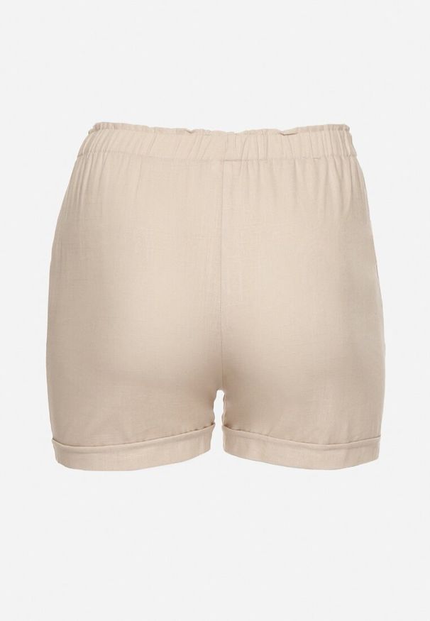 Born2be - Jasnobeżowe Casualowe Szorty z Lnem z Gumką w Talii Filowena. Okazja: na co dzień. Kolekcja: plus size. Kolor: beżowy. Materiał: len. Styl: casual