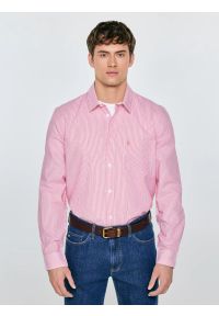 Big-Star - Koszula męska w prążek czerwona Cosiser 603. Okazja: na co dzień. Typ kołnierza: kołnierzyk klasyczny. Kolor: czerwony. Materiał: bawełna, jeans. Wzór: prążki. Styl: casual, elegancki, klasyczny #1