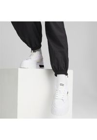 Buty Puma Mayze Stack, Kobiety. Kolor: biały. Materiał: syntetyk, materiał. Sport: turystyka piesza