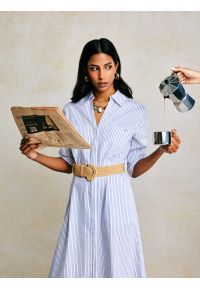 Big-Star - Sukienka damska midi koszulowa w paski jasnoniebieska Merinsa 400. Okazja: na co dzień. Kolor: niebieski. Materiał: bawełna, tkanina. Długość rękawa: długi rękaw. Wzór: paski. Typ sukienki: koszulowe. Styl: casual, klasyczny, elegancki. Długość: midi #9