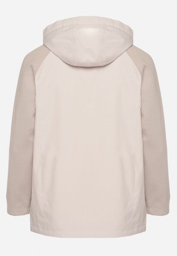 Born2be - Jasnobeżowa Kurtka Wiatrówka z Odpinanym Kapturem i Ściągaczami Arseli. Okazja: na co dzień, na spacer. Kolekcja: plus size. Kolor: beżowy. Materiał: jeans. Styl: elegancki, casual