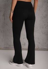 Renee - Czarne Legginsy High Waist o Fasonie Flare Shylenne. Okazja: na co dzień. Stan: podwyższony. Kolor: czarny. Długość: krótkie. Styl: casual #3