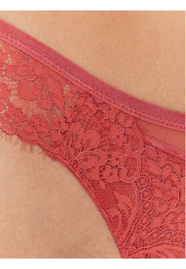 Hunkemöller Stringi Arabella 206330 Czerwony. Kolor: czerwony. Materiał: syntetyk