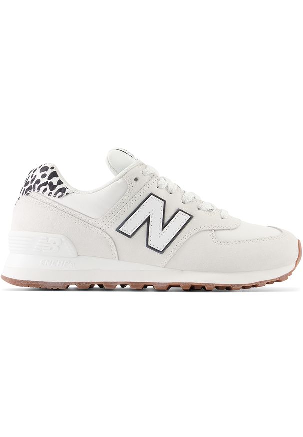 Buty damskie New Balance WL574XW2 – białe. Kolor: biały. Materiał: syntetyk, skóra, dresówka, materiał, bawełna, guma. Szerokość cholewki: normalna. Model: New Balance 574