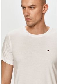 Tommy Jeans - T-shirt (2-pack). Okazja: na co dzień. Kolor: biały. Materiał: dzianina, bawełna. Wzór: gładki. Styl: casual