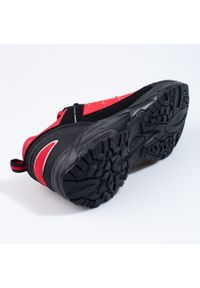 Czerwone buty trekkingowe męskie DK czarne. Kolor: wielokolorowy, czarny, czerwony. Materiał: materiał #6